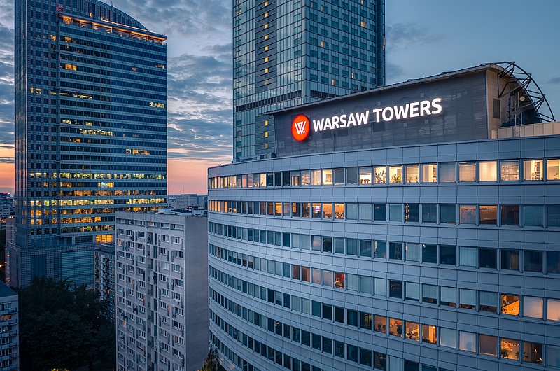 Warsaw Towers von außen 
